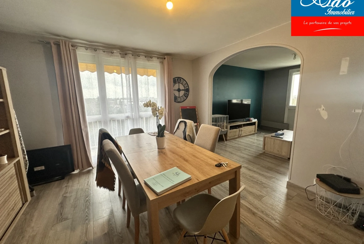 Appartement 5 pièces avec balcon et parking à Troyes, proche centre-ville 