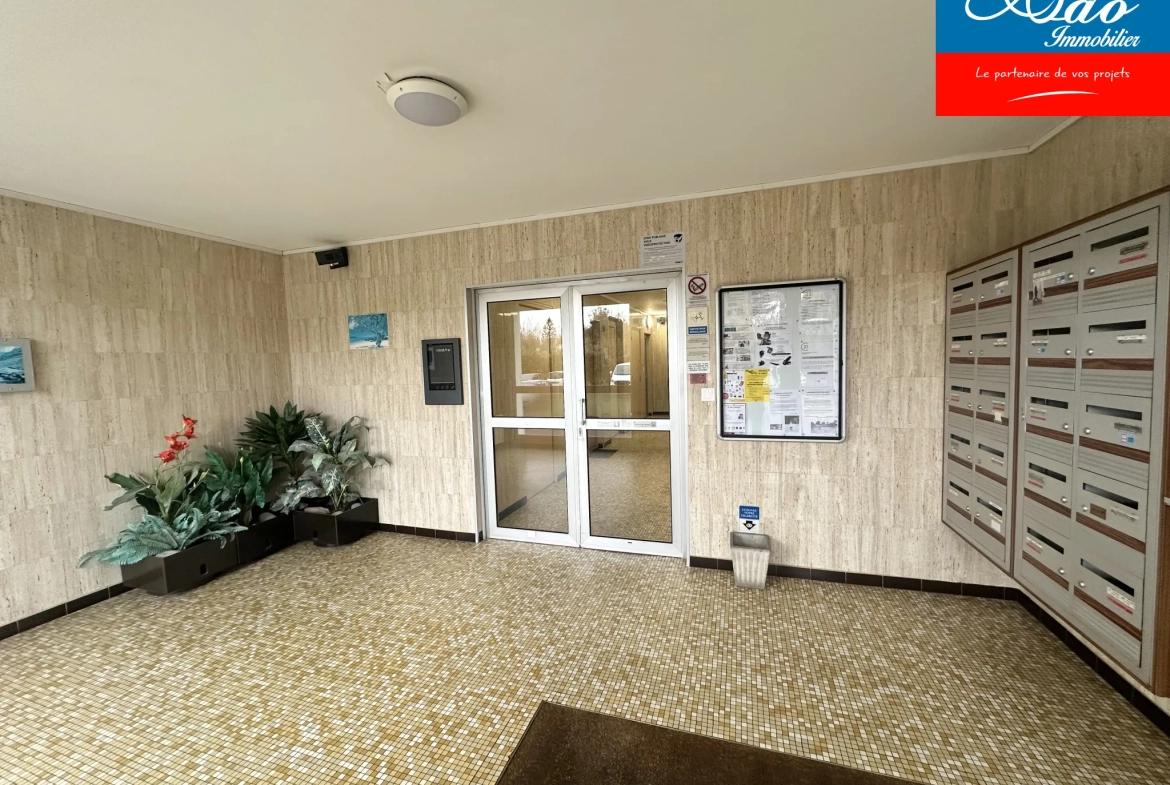 Appartement 5 pièces avec balcon et parking à Troyes, proche centre-ville 