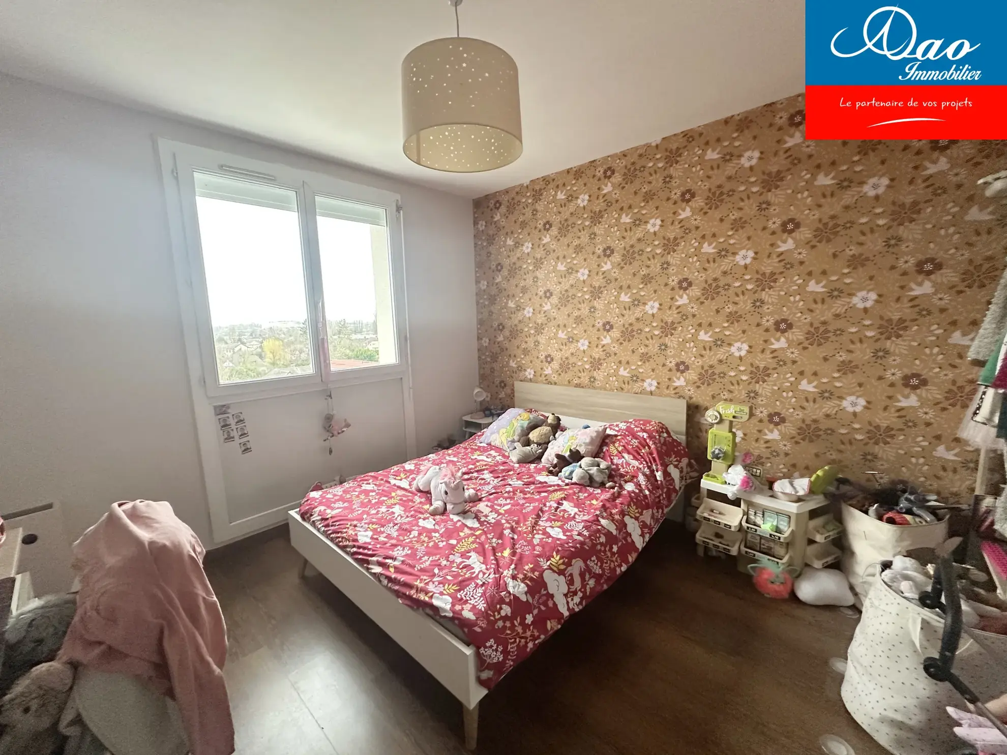 Appartement 5 pièces avec balcon et parking à Troyes, proche centre-ville 
