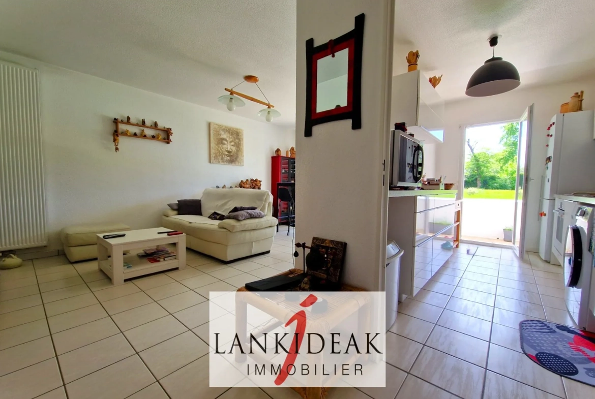 Achat Appartement T3 à Ustaritz avec terrasse et parking proche du BAB 