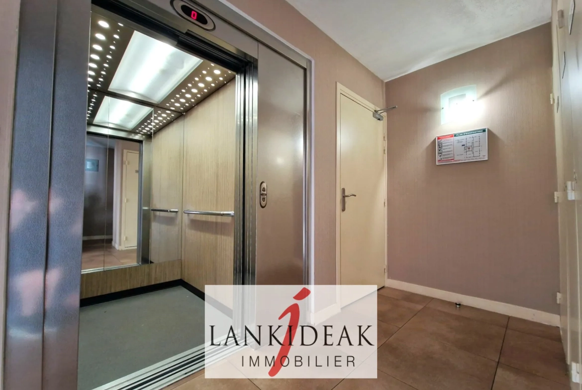 Achat Appartement T3 à Ustaritz avec terrasse et parking proche du BAB 