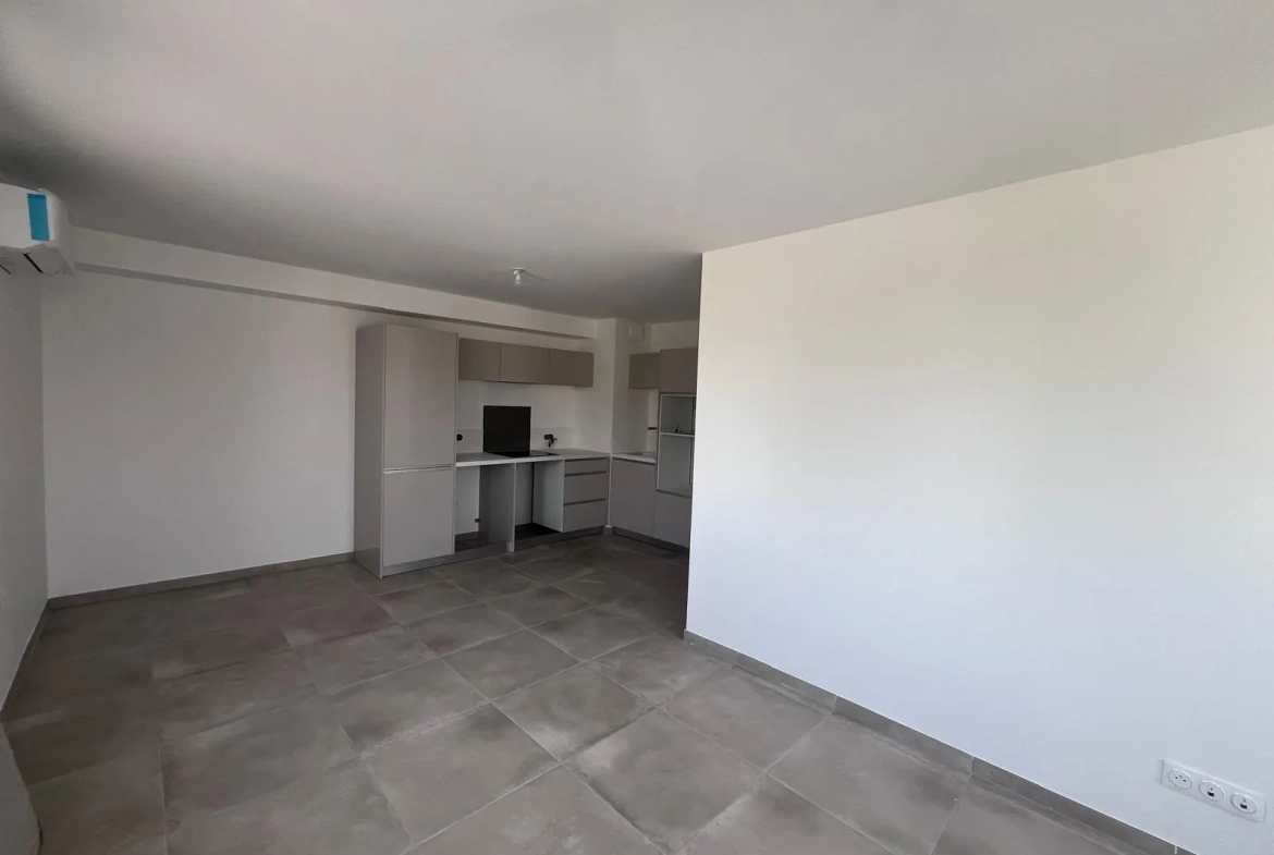 Appartement de type 3 à vendre à Marignane avec parking privé et ascenseur 