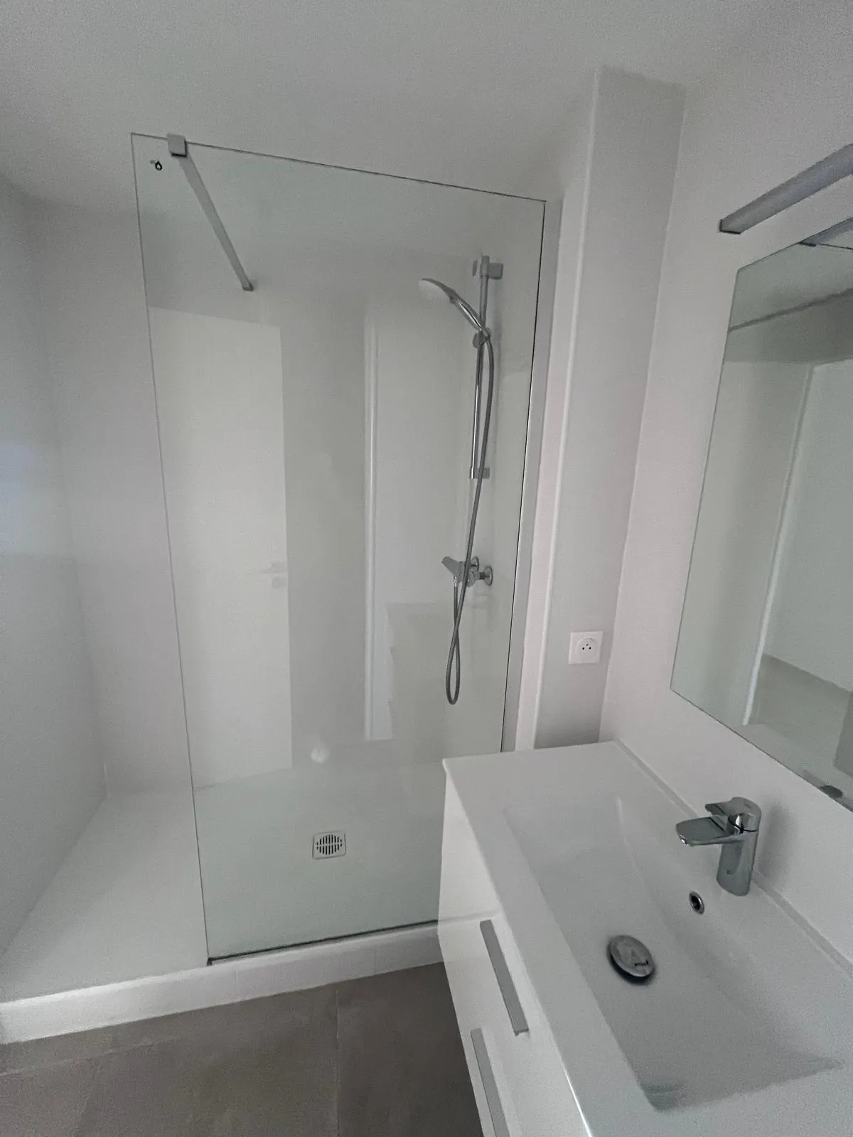 Appartement de type 3 à vendre à Marignane avec parking privé et ascenseur 