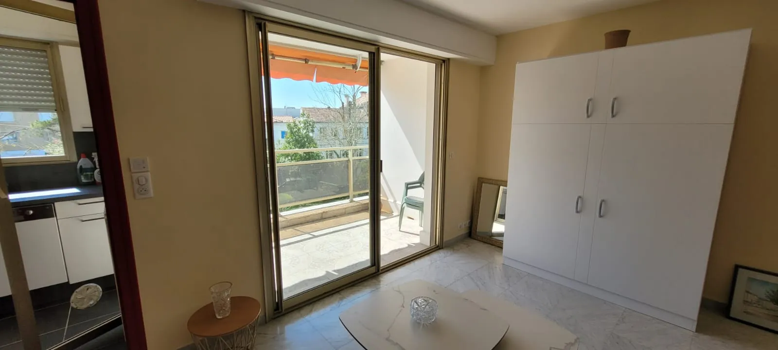 Studio récent avec loggia et vue parc au cœur de Royan 