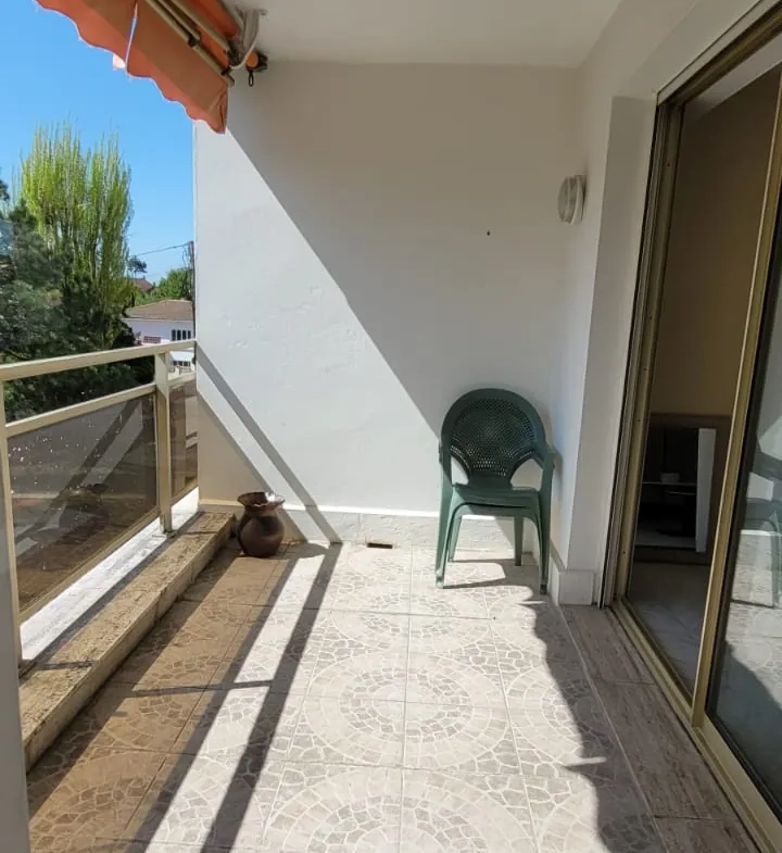 Studio récent avec loggia et vue parc au cœur de Royan 