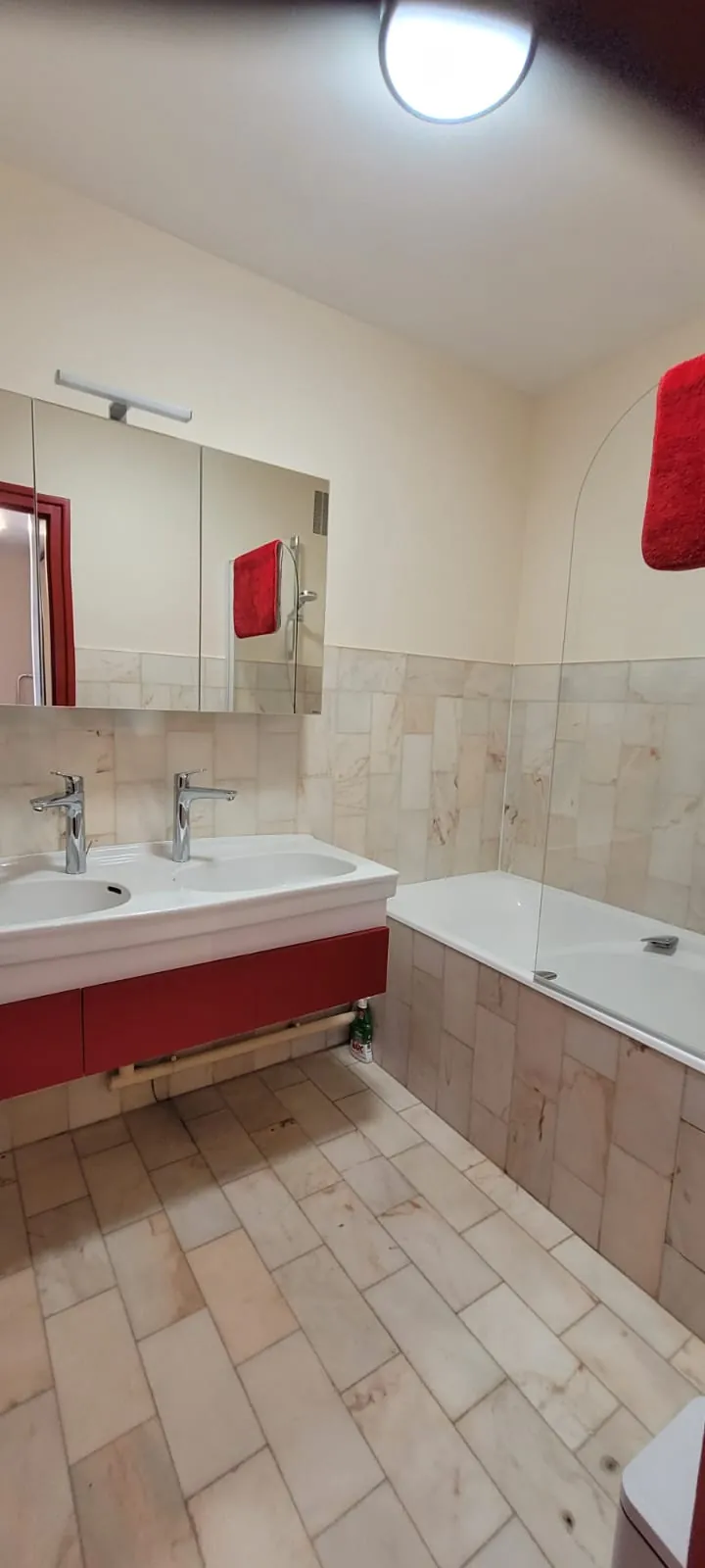 Studio récent avec loggia et vue parc au cœur de Royan 