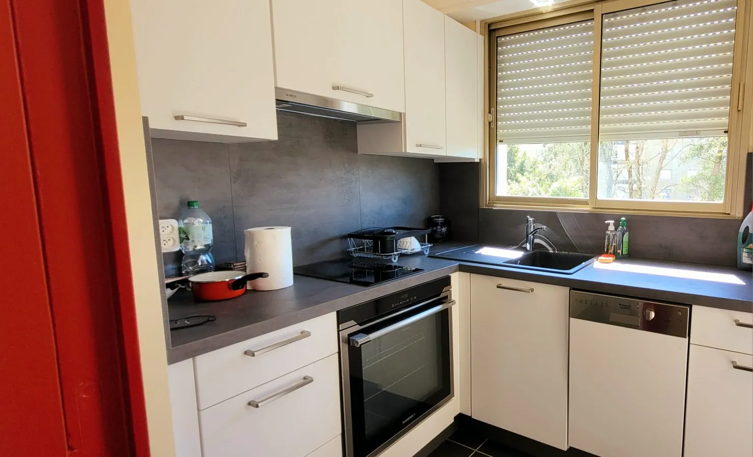 Studio récent avec loggia et vue parc au cœur de Royan 