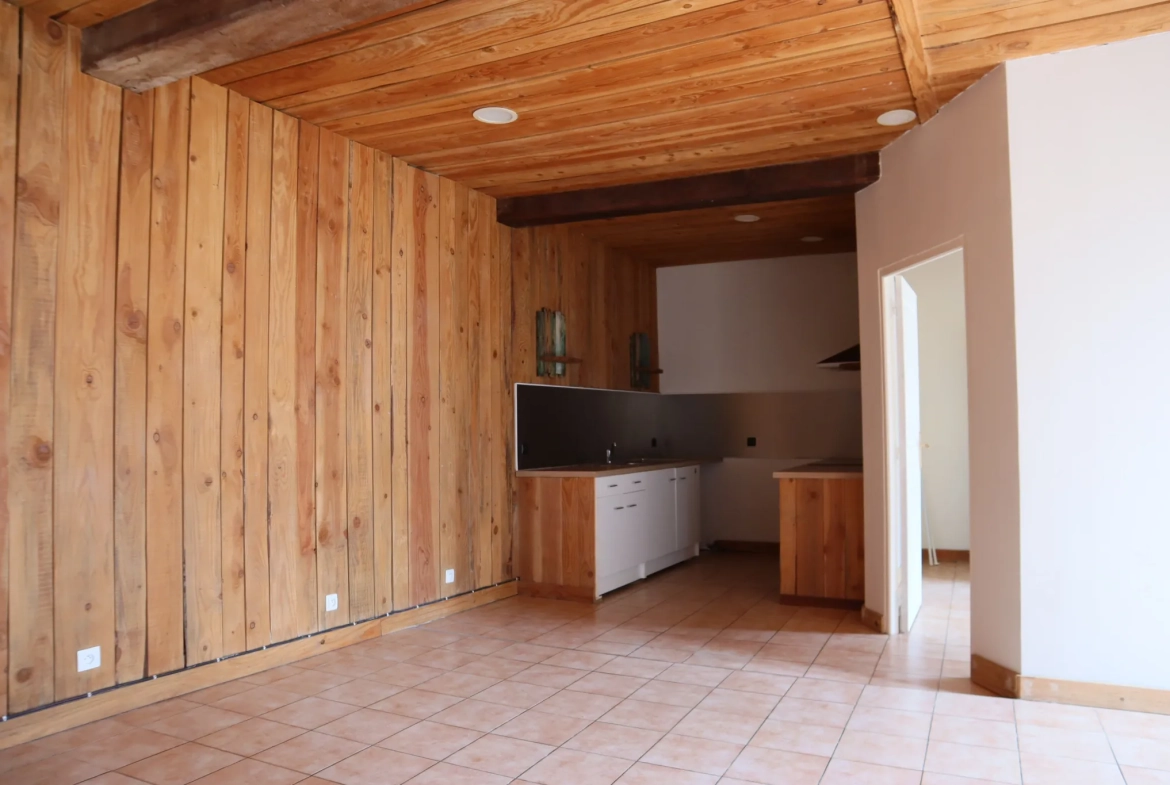 Charmante maison de village en pierre à Saint-Laurent-de-Cognac 