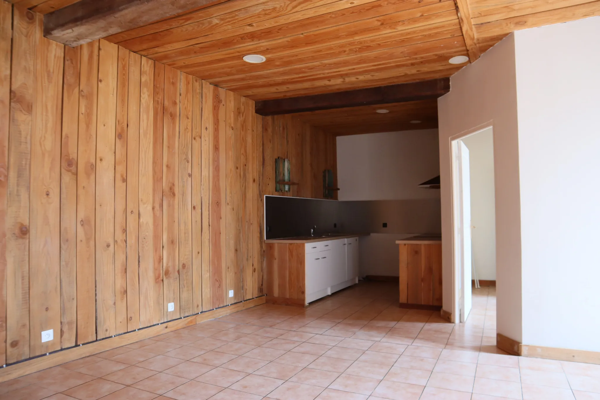 Charmante maison de village en pierre à Saint-Laurent-de-Cognac 