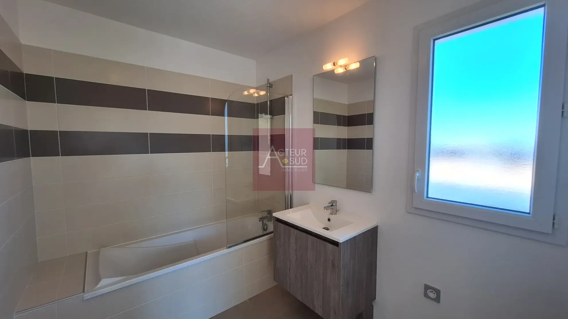 Appartement 2 pièces à Montpellier Ouest avec terrasse et parking 