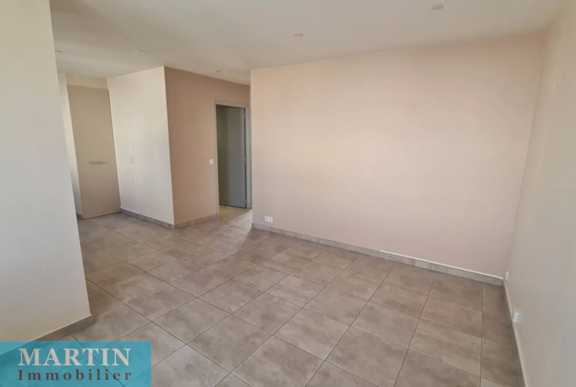 Appartement F3 avec terrasse à Saint-Jean-Pla-de-Corts - 50,85 m² 
