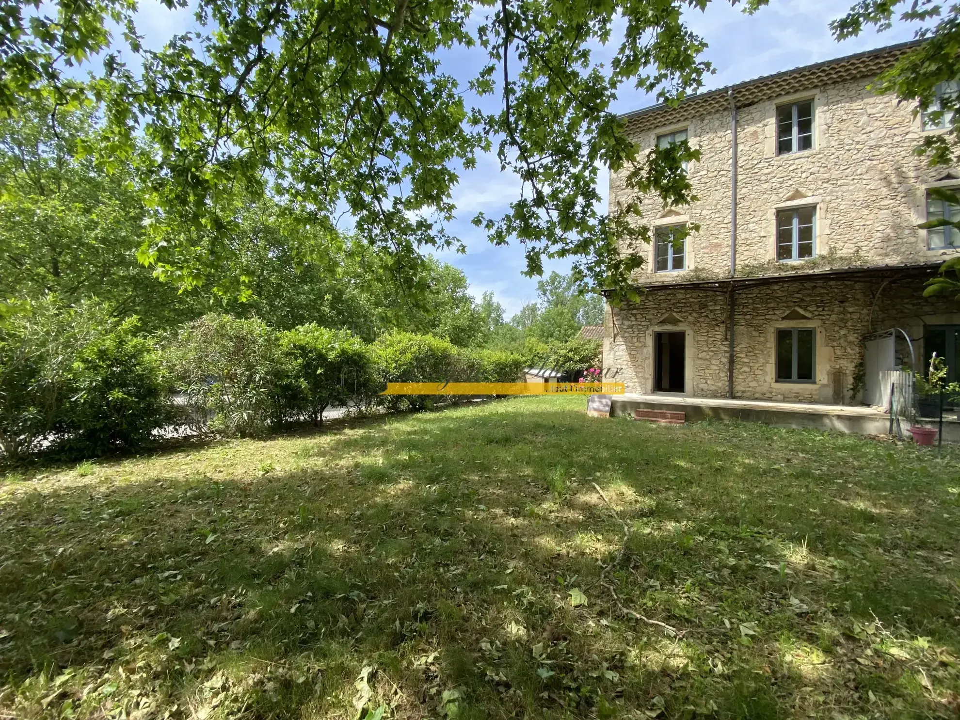 Appartement T4 à vendre avec jardin dans une minoterie rénovée à Montboucher-sur-Jabron 