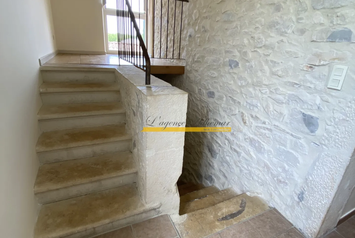 Appartement T4 à vendre avec jardin dans une minoterie rénovée à Montboucher-sur-Jabron 