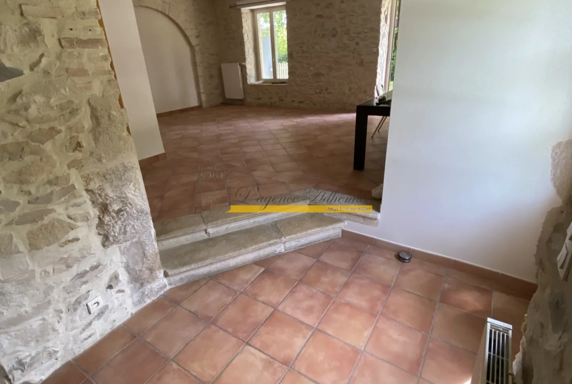 Appartement T4 à vendre avec jardin dans une minoterie rénovée à Montboucher-sur-Jabron 