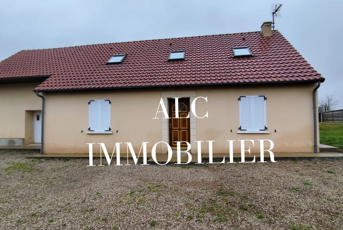 Maison lumineuse de 87 m² avec garage et terrain à 25 min d'Alençon 