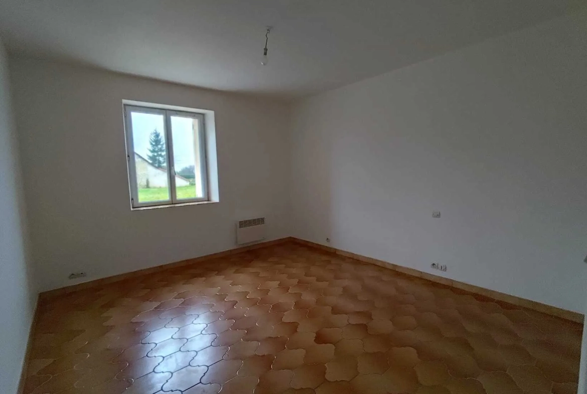 Maison lumineuse de 87 m² avec garage et terrain à 25 min d'Alençon 