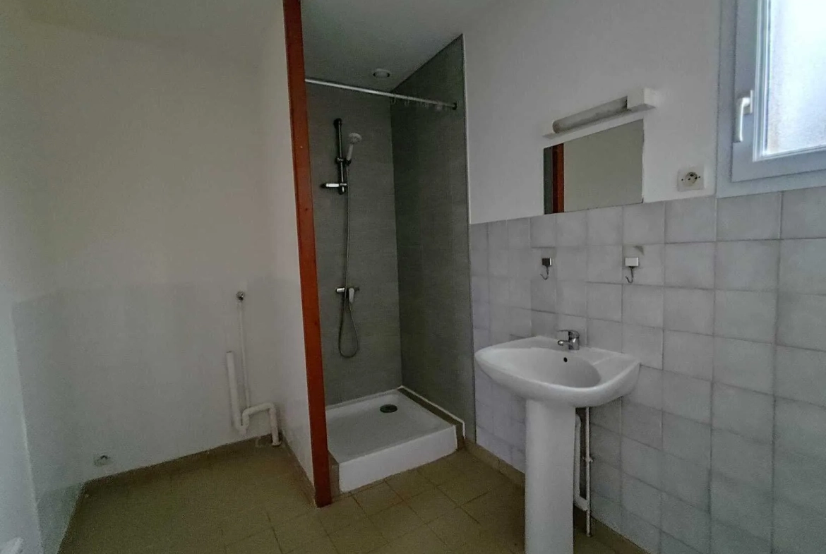 Maison lumineuse de 87 m² avec garage et terrain à 25 min d'Alençon 