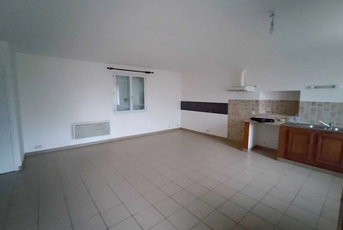 Maison lumineuse de 87 m² avec garage et terrain à 25 min d'Alençon 