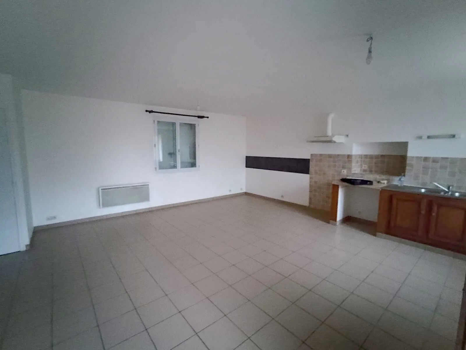 Maison lumineuse de 87 m² avec garage et terrain à 25 min d'Alençon 