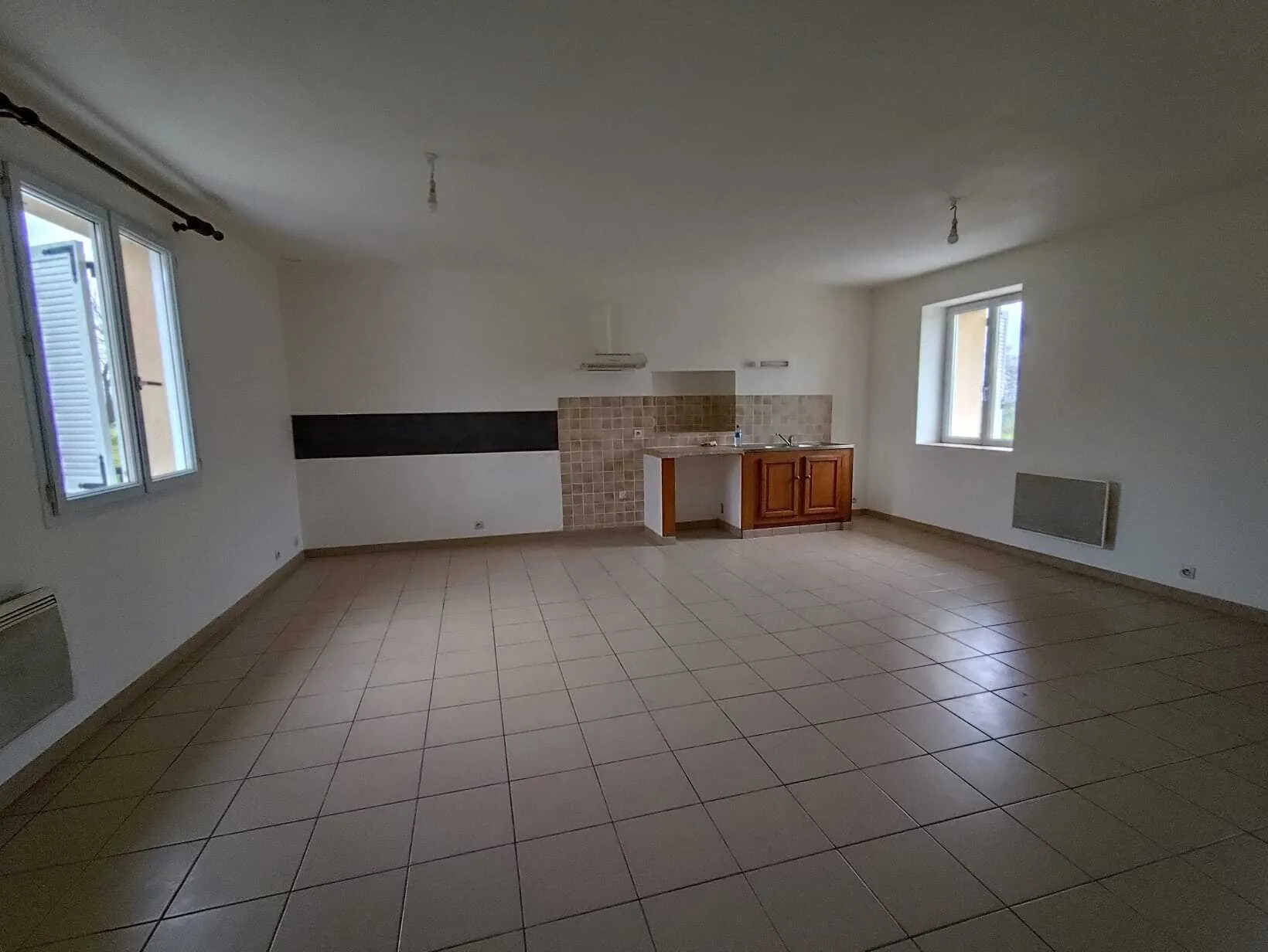 Maison lumineuse de 87 m² avec garage et terrain à 25 min d'Alençon 