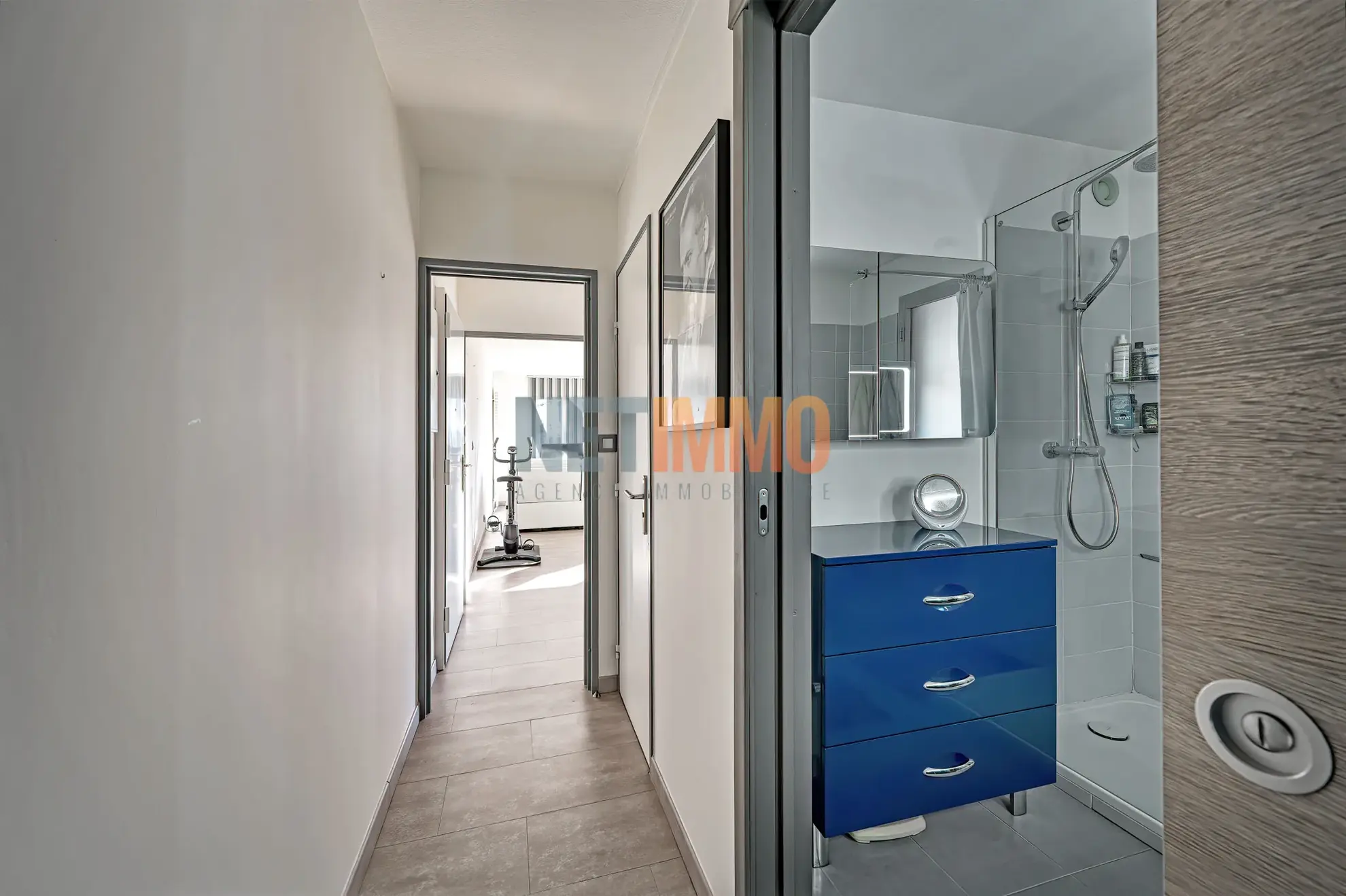 Appartement T3 avec terrasse et parking à Nîmes, résidence sécurisée, 77 m² 