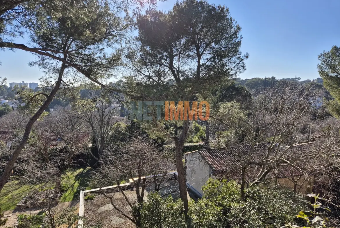 Appartement T3 avec terrasse et parking à Nîmes, résidence sécurisée, 77 m² 