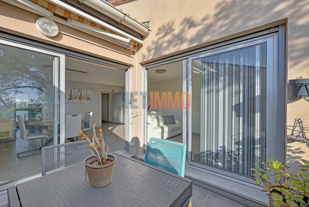 Appartement T3 avec terrasse et parking à Nîmes, résidence sécurisée, 77 m² 