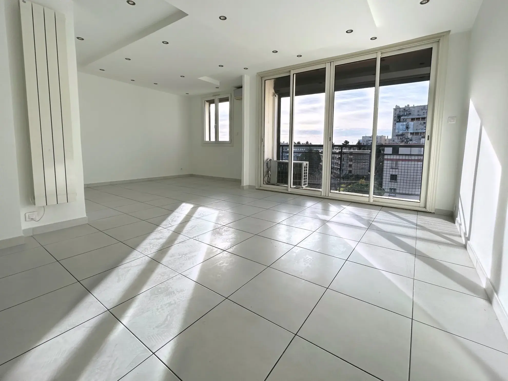 Appartement lumineux T3 de 64,92 m² avec balcon exposé sud-ouest à Marseille 