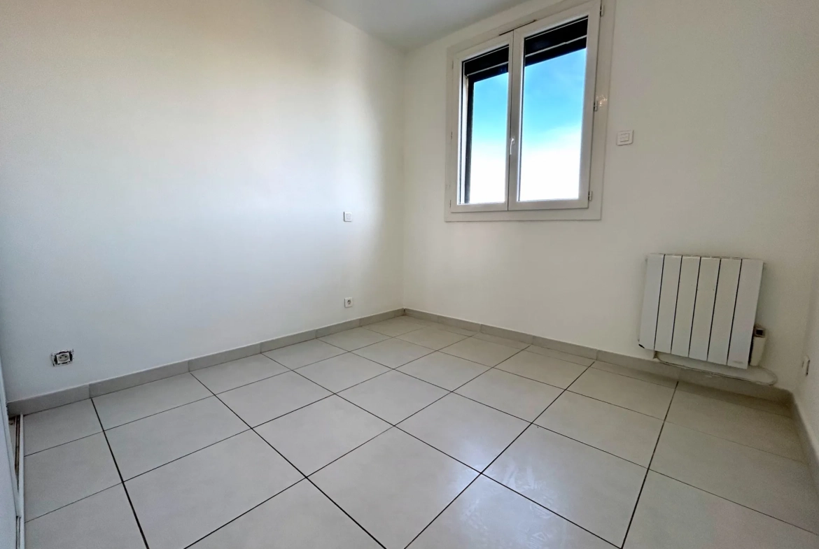 Appartement lumineux T3 de 64,92 m² avec balcon exposé sud-ouest à Marseille 