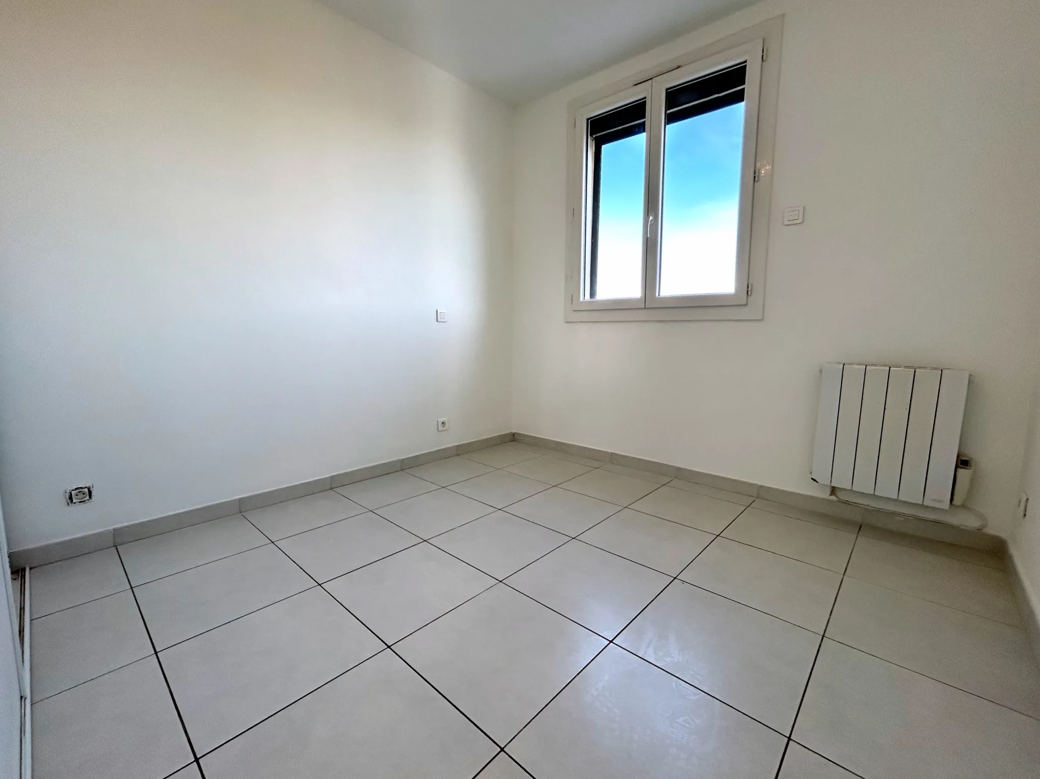 Appartement lumineux T3 de 64,92 m² avec balcon exposé sud-ouest à Marseille 