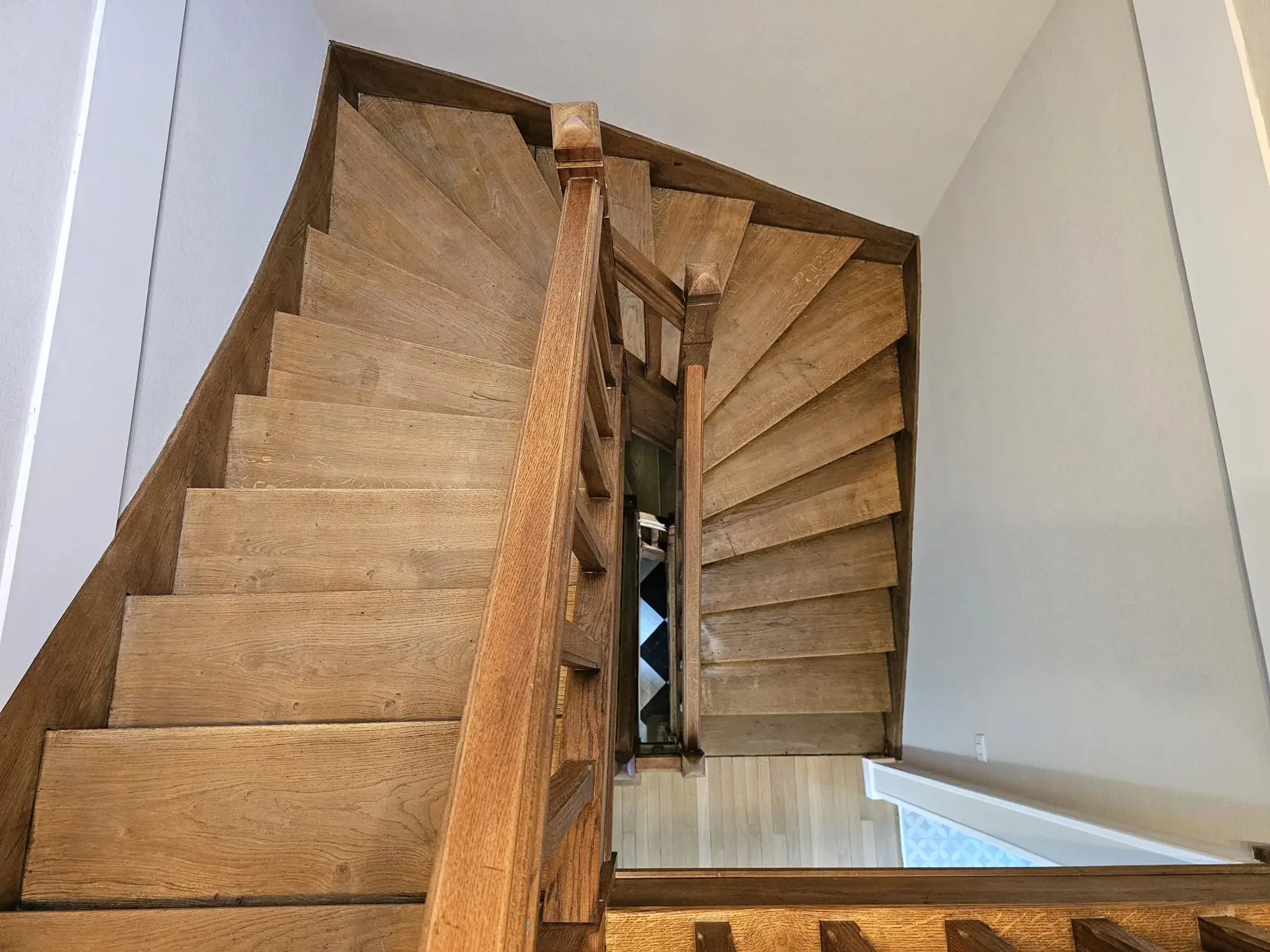 Magnifique maison rénovée de 200 m² avec cour et garage à Gannat 