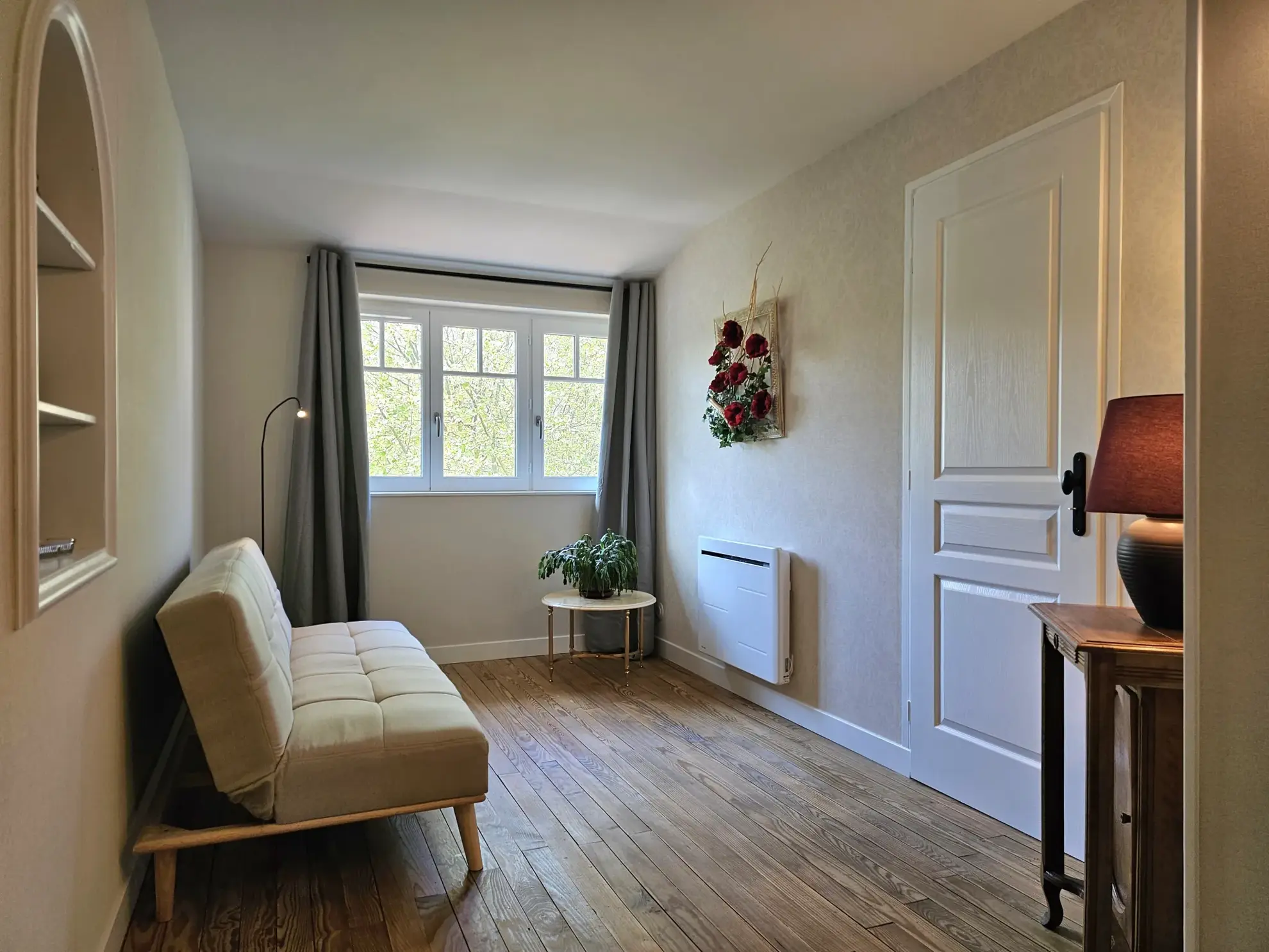 Magnifique maison rénovée de 200 m² avec cour et garage à Gannat 