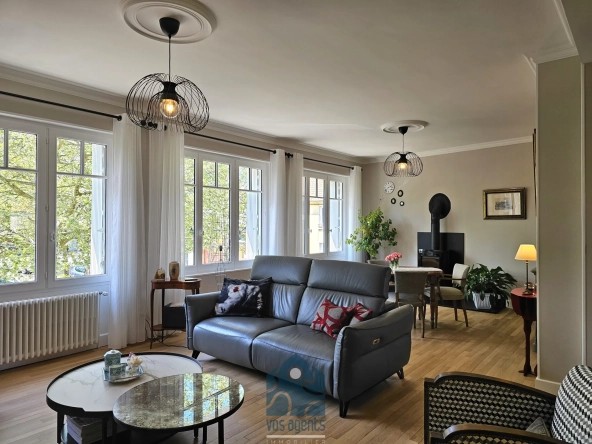 Magnifique maison rénovée avec cour, garage à Gannat – 200 m²
