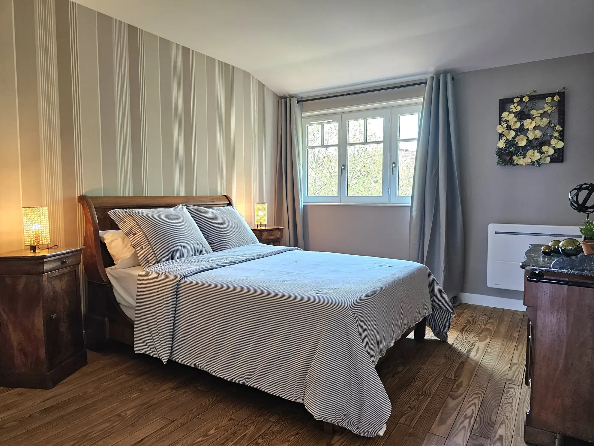 Magnifique maison rénovée de 200 m² avec cour et garage à Gannat 