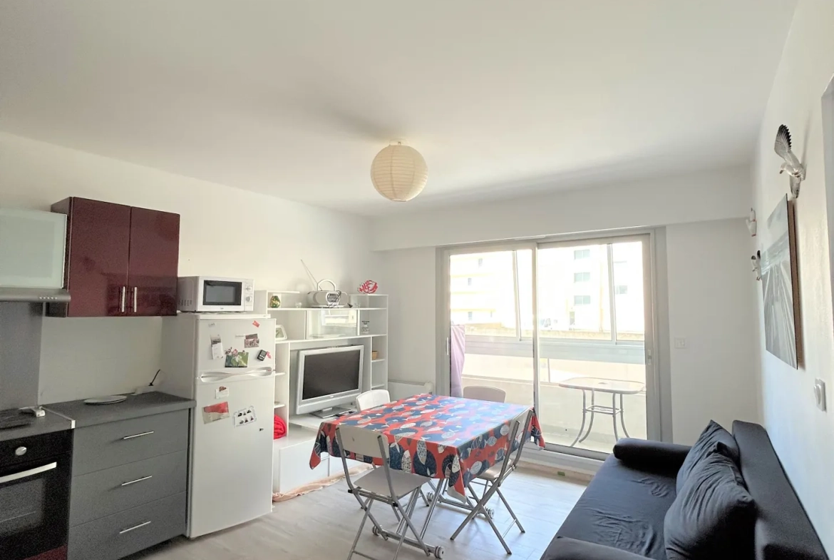 Appartement à vendre à St Hilaire de Riez près de la plage avec parking et balcon 