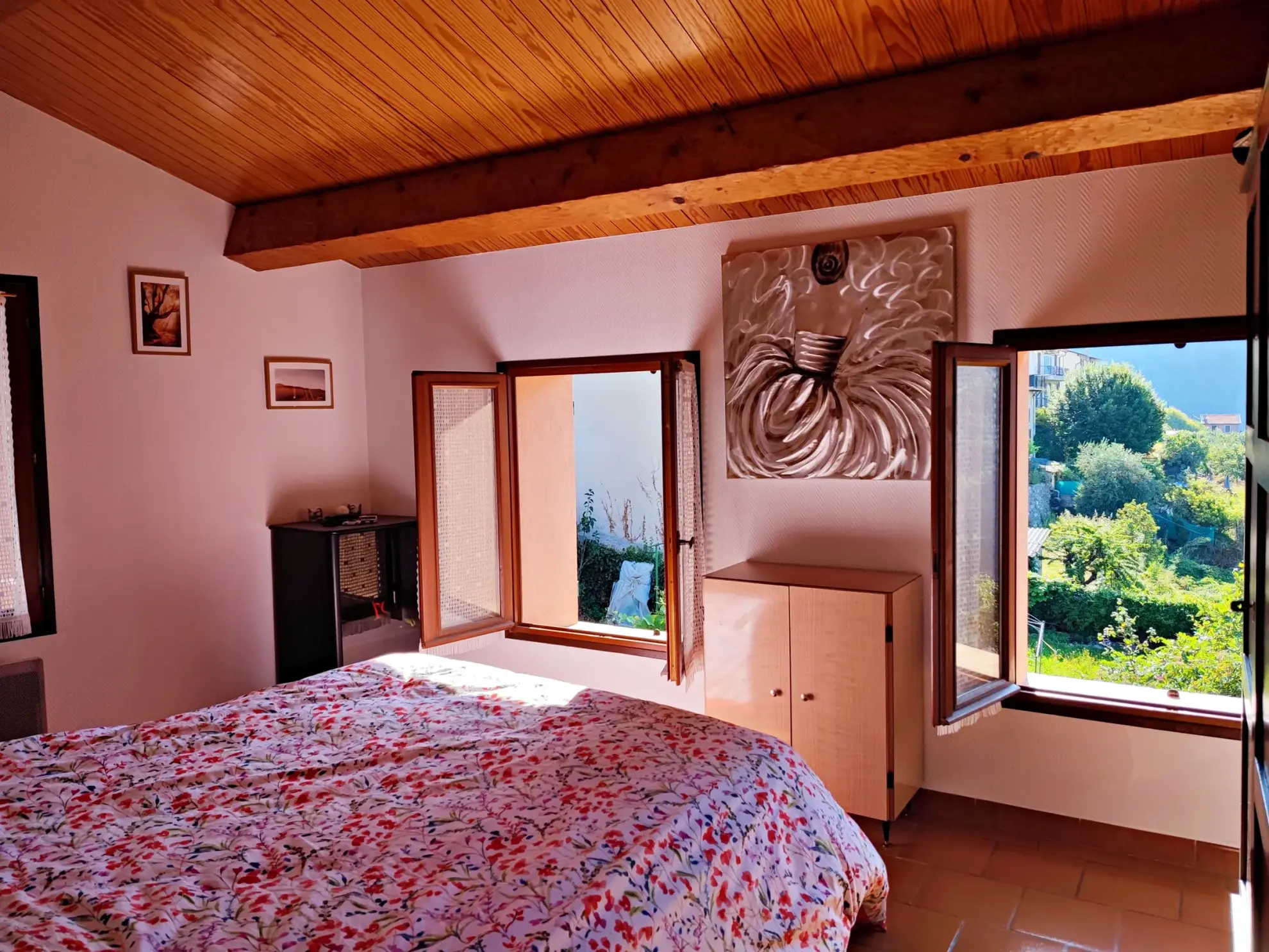 Maison de village à Belvédère de 82 m² avec studio, vue dégagée et terrain 