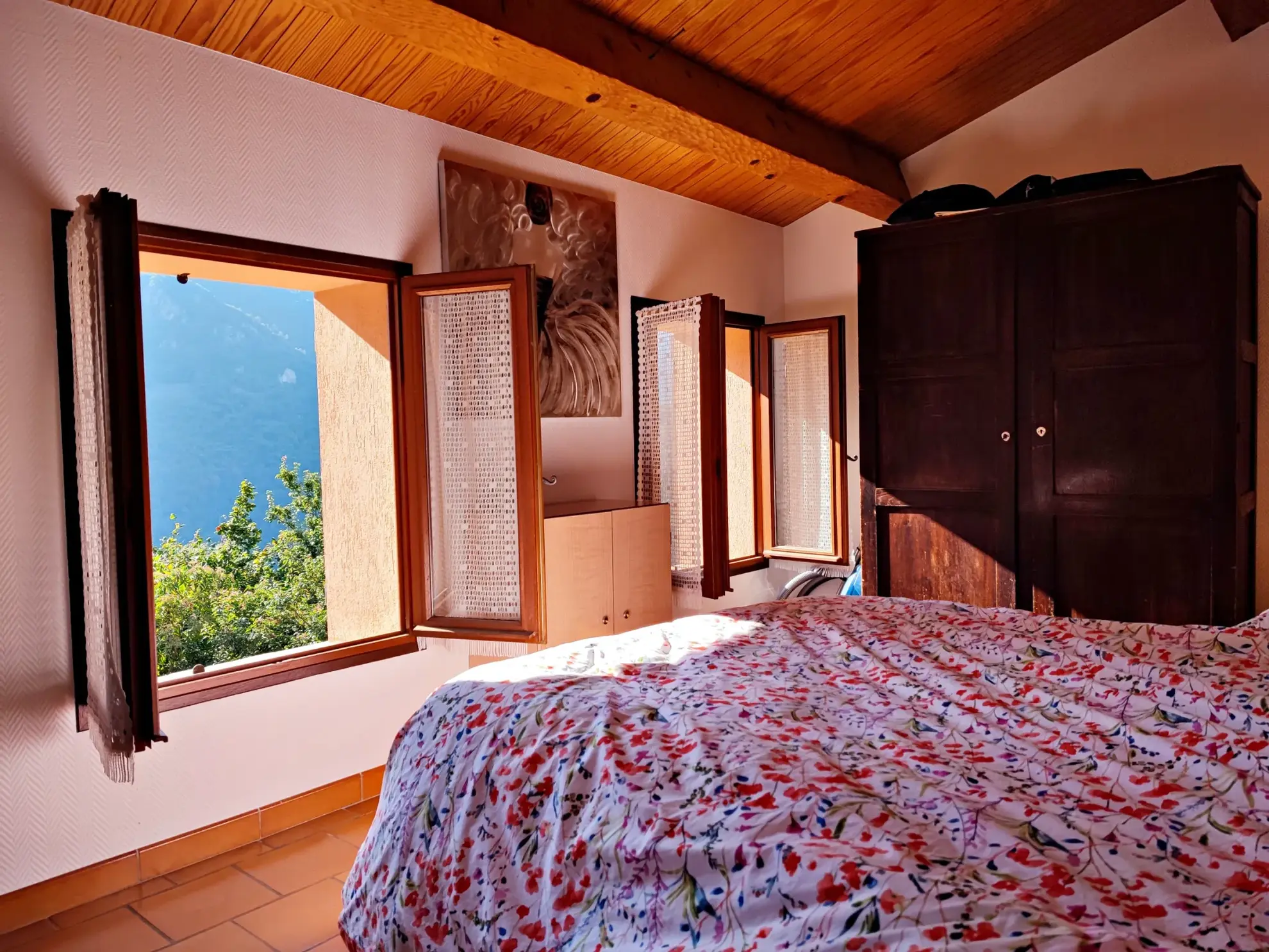 Maison de village à Belvédère de 82 m² avec studio, vue dégagée et terrain 