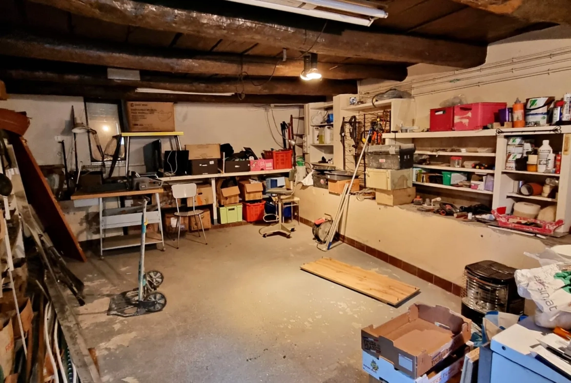 Maison de village à Belvédère de 82 m² avec studio, vue dégagée et terrain 