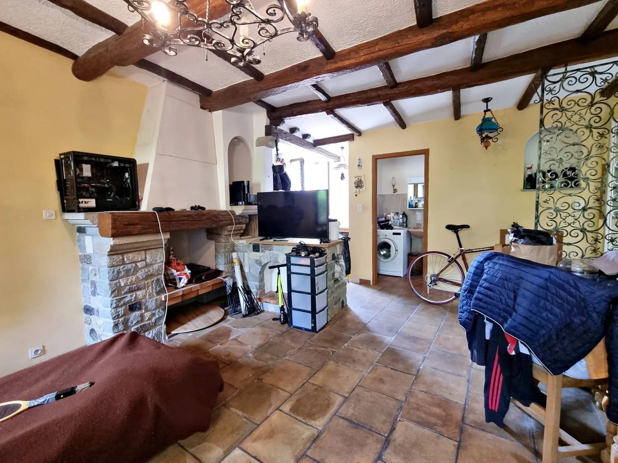 Maison de village à Belvédère de 82 m² avec studio, vue dégagée et terrain 