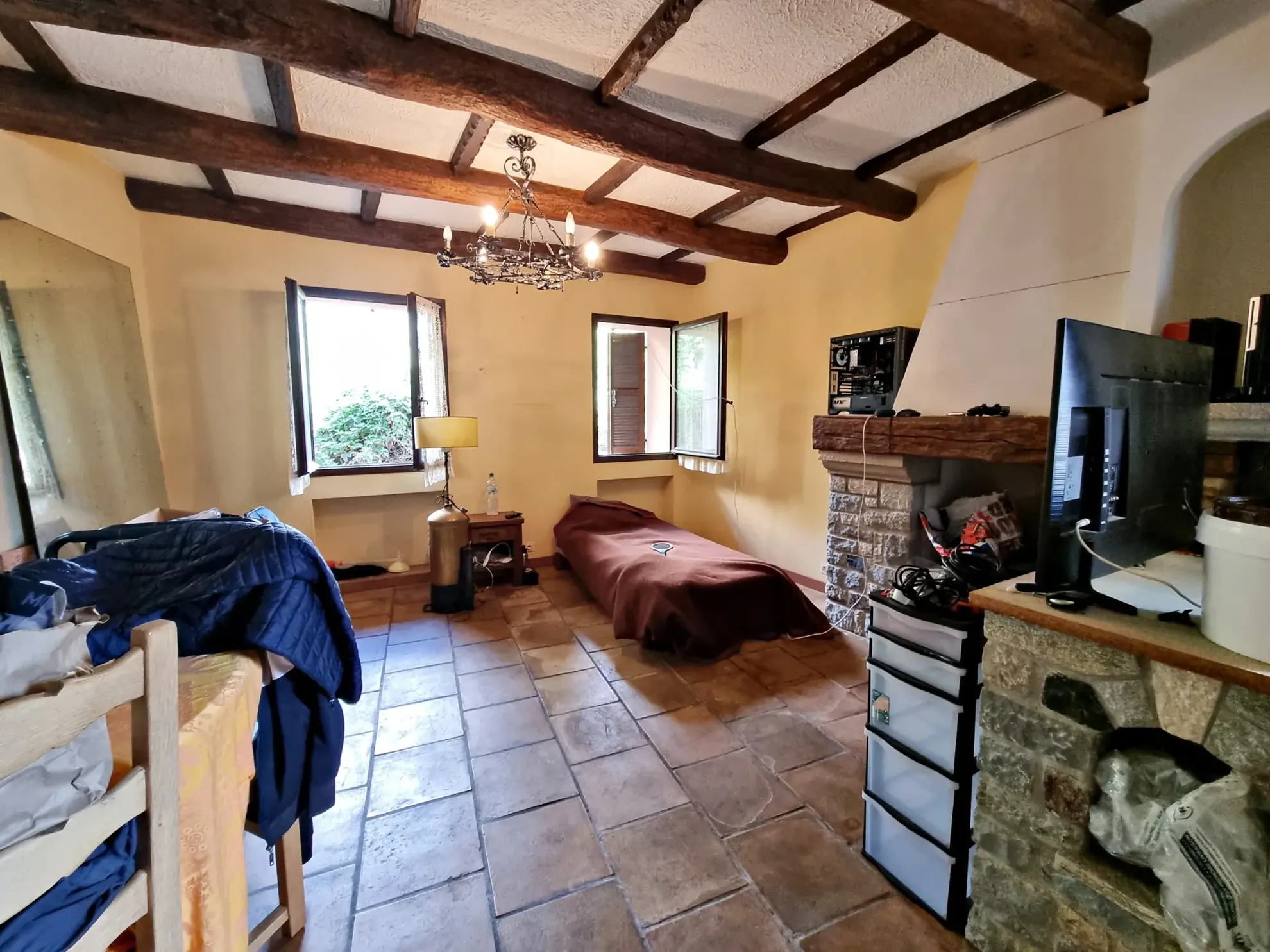 Maison de village à Belvédère de 82 m² avec studio, vue dégagée et terrain 