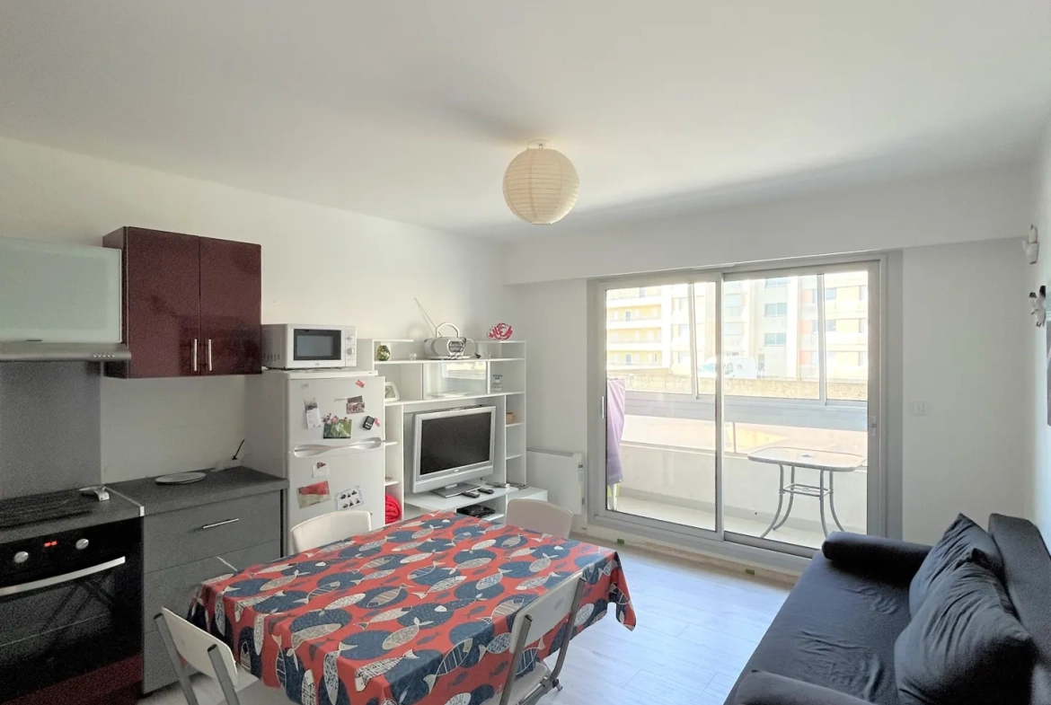 Appartement à vendre à St Hilaire de Riez près de la plage avec parking et balcon 