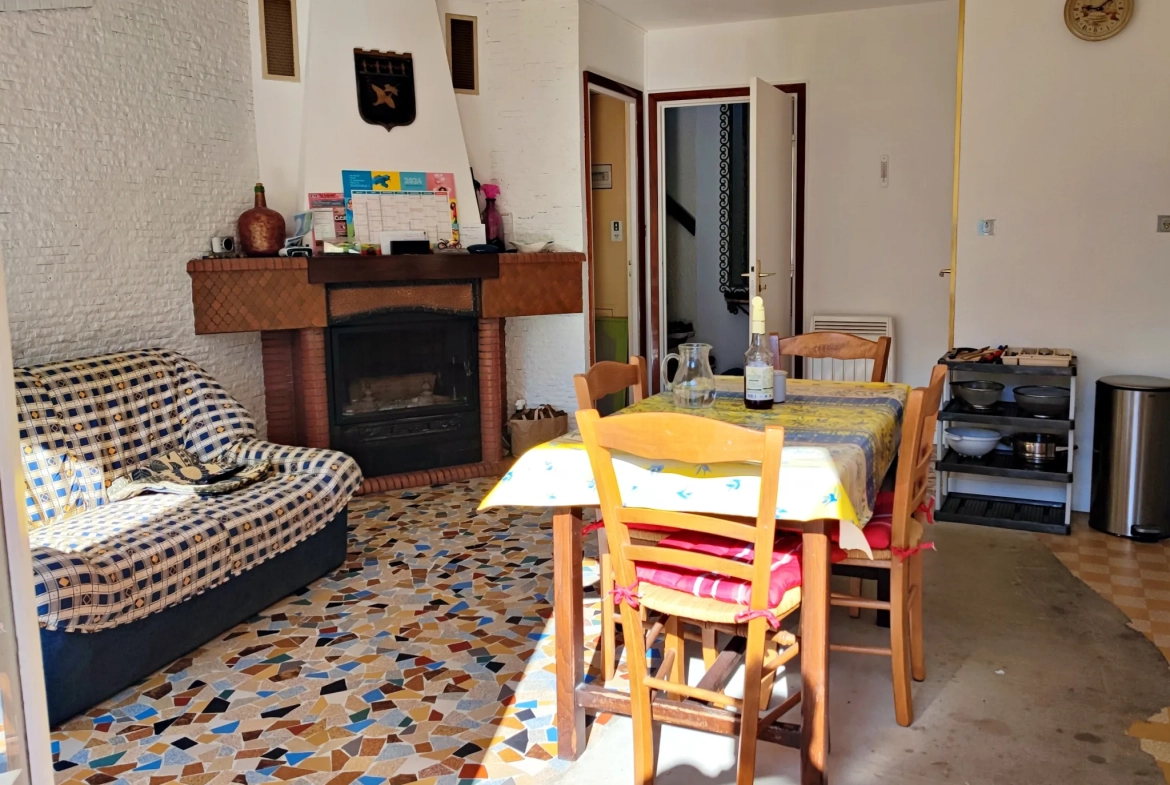 Maison de village à Belvédère de 82 m² avec studio, vue dégagée et terrain 