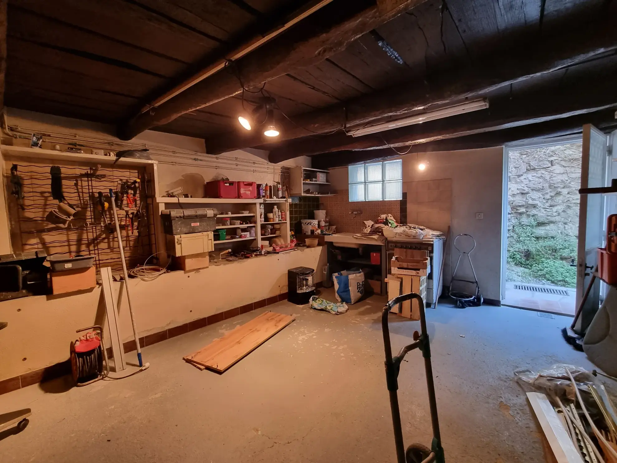 Maison de village à Belvédère de 82 m² avec studio, vue dégagée et terrain 