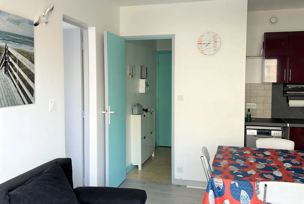 Appartement à vendre à St Hilaire de Riez près de la plage avec parking et balcon 