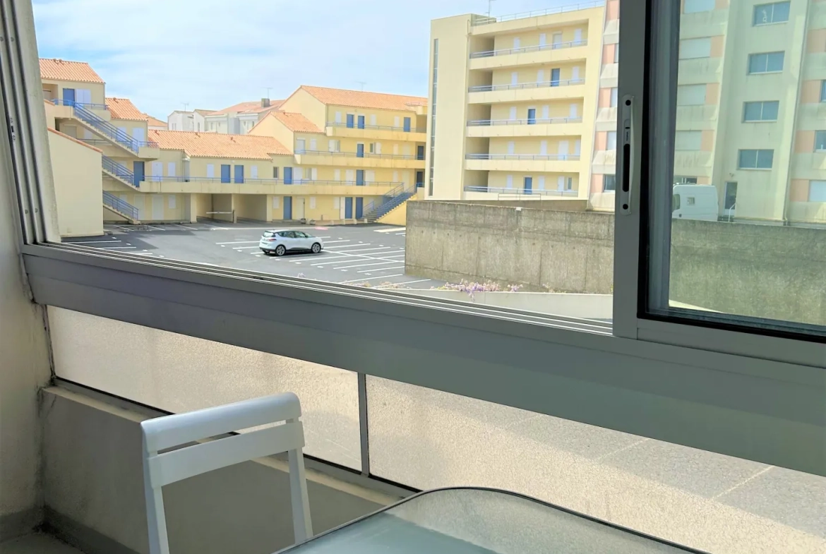 Appartement à vendre à St Hilaire de Riez près de la plage avec parking et balcon 