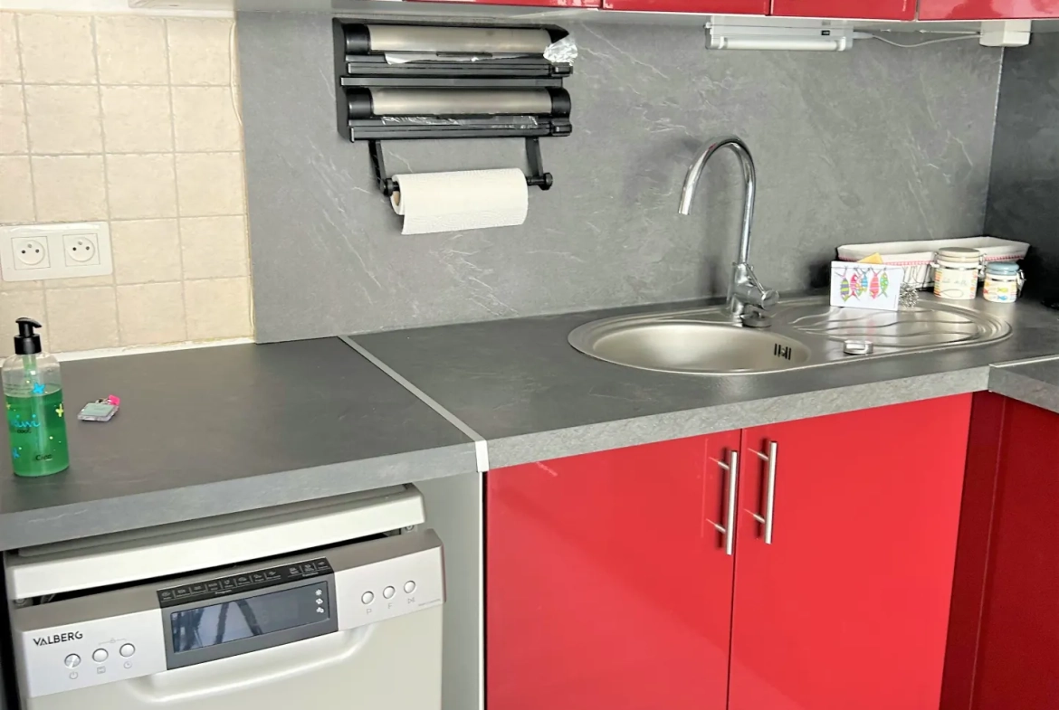 Appartement à vendre à St Hilaire de Riez près de la plage avec parking et balcon 