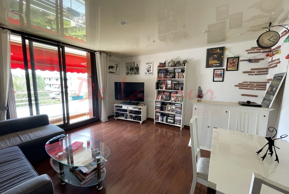 Appartement T3 avec garage, cave, piscine et court de tennis à Saint-Julien (13012) 