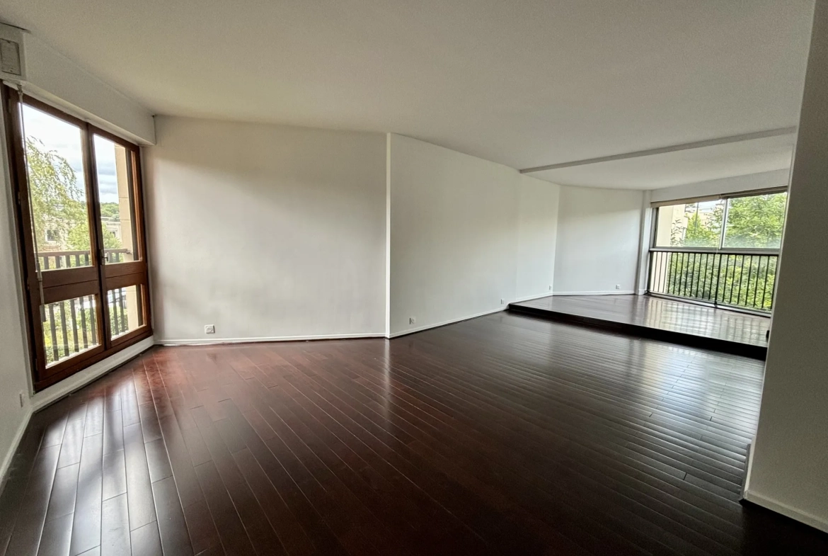 Appartement T2 avec loggia et parking à Le Chesnay, calme et proche des commerces 