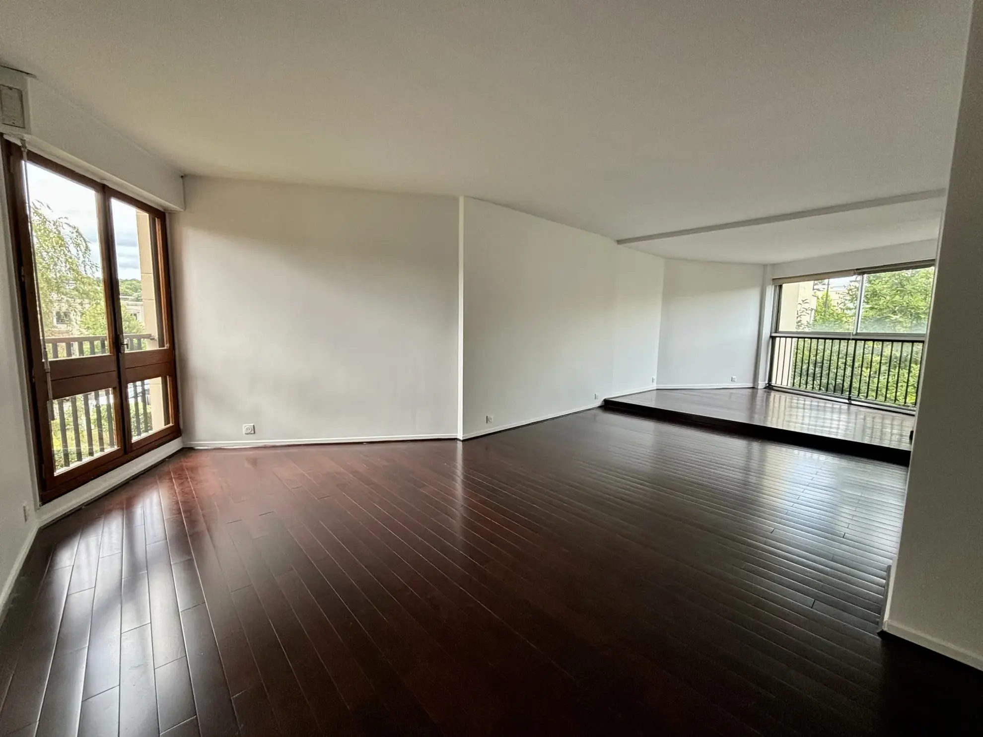 Appartement T2 avec loggia et parking à Le Chesnay, calme et proche des commerces 