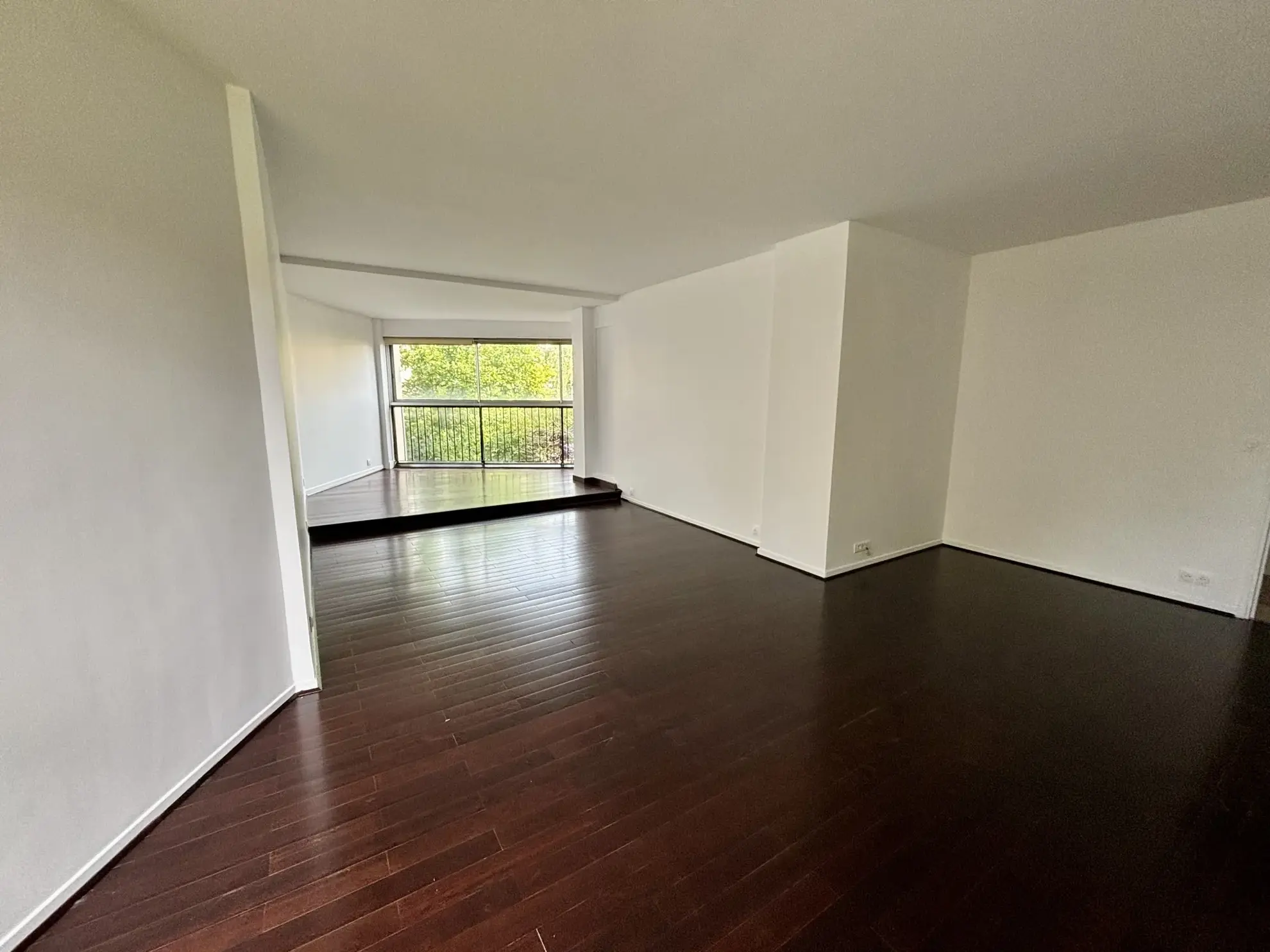 Appartement T2 avec loggia et parking à Le Chesnay, calme et proche des commerces 